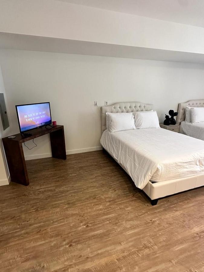 Studios Universal 10 Min Drive Free Parking And Wifi Лос-Анджелес Экстерьер фото